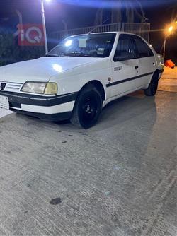 Peugeot 405